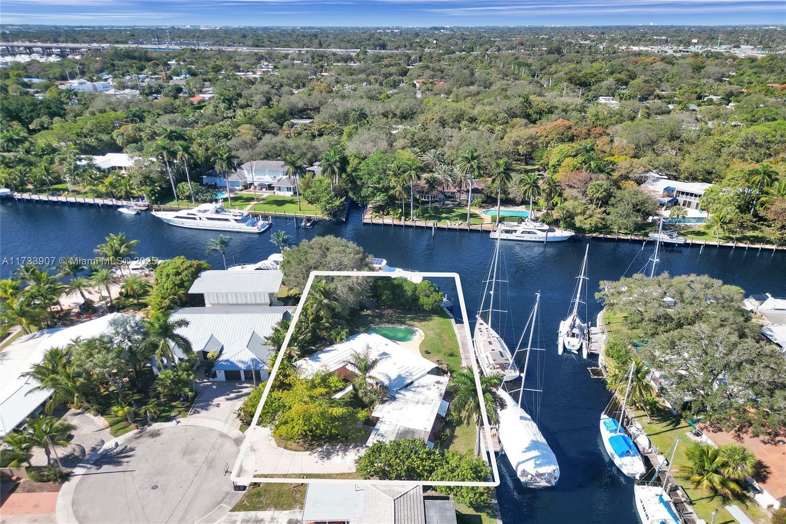 Property Photo:  1321 Mandarin Isle  FL 33315 