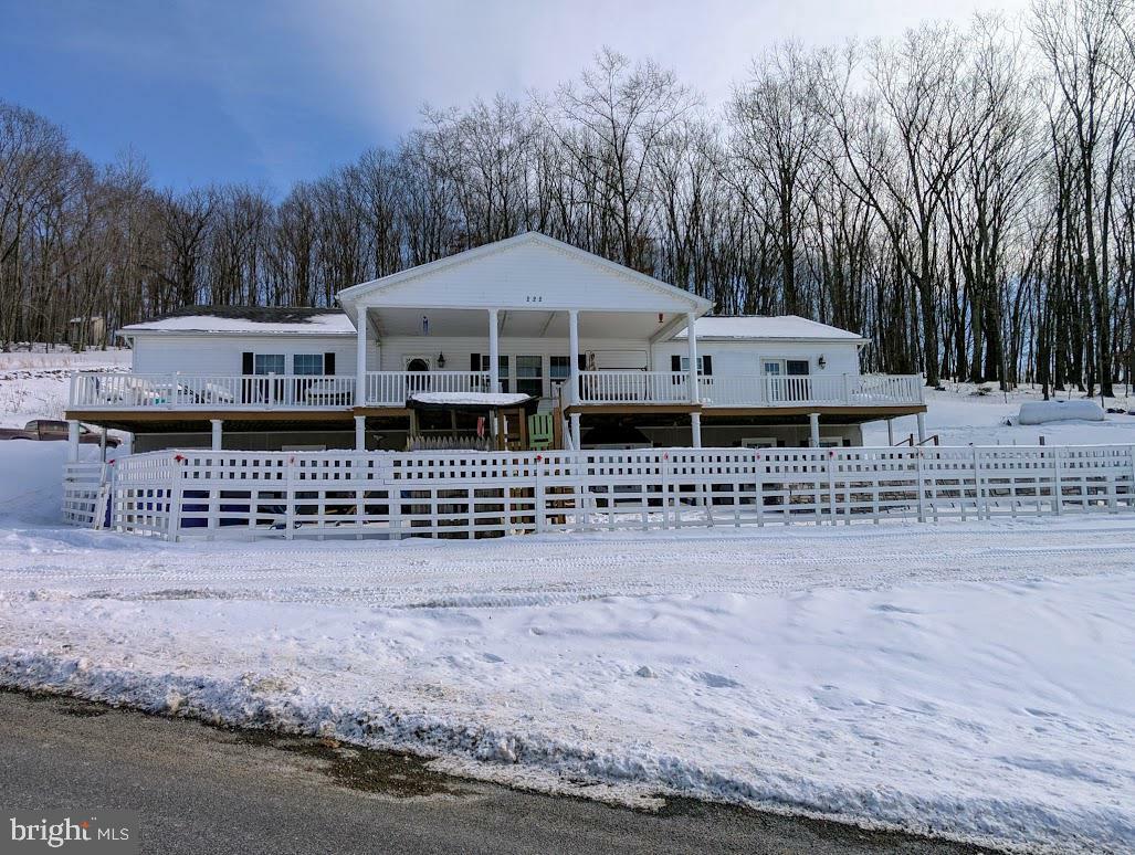 Property Photo: 222 Picnic Rd PA 16625