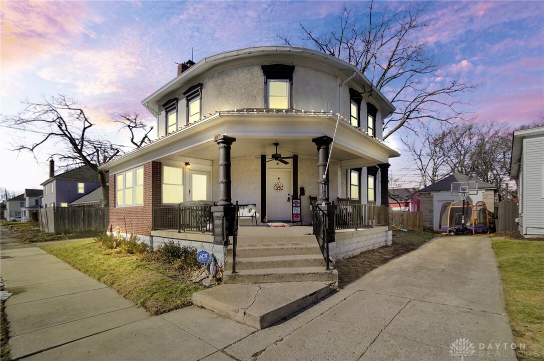 Property Photo:  511 W Race Street  OH 45373 