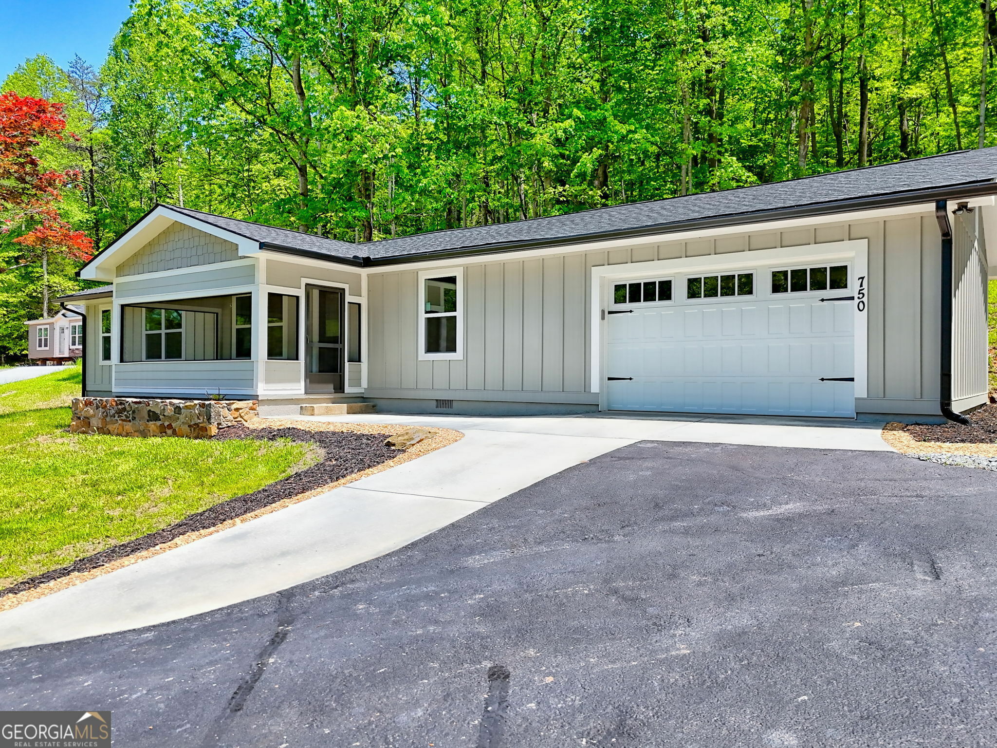 Property Photo: 750 Sunnyside Road GA 30546