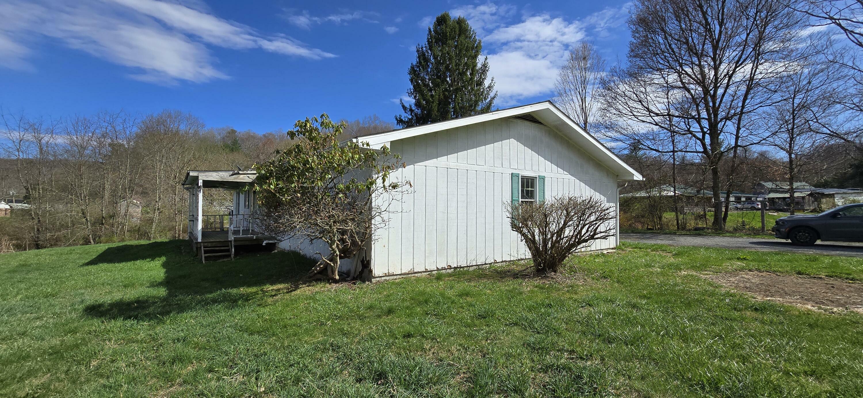 Property Photo: 180 Johnson Rd WV 25976
