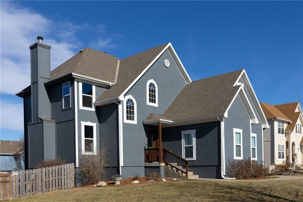 Property Photo: 1308 N 2nd Street E KS 66053
