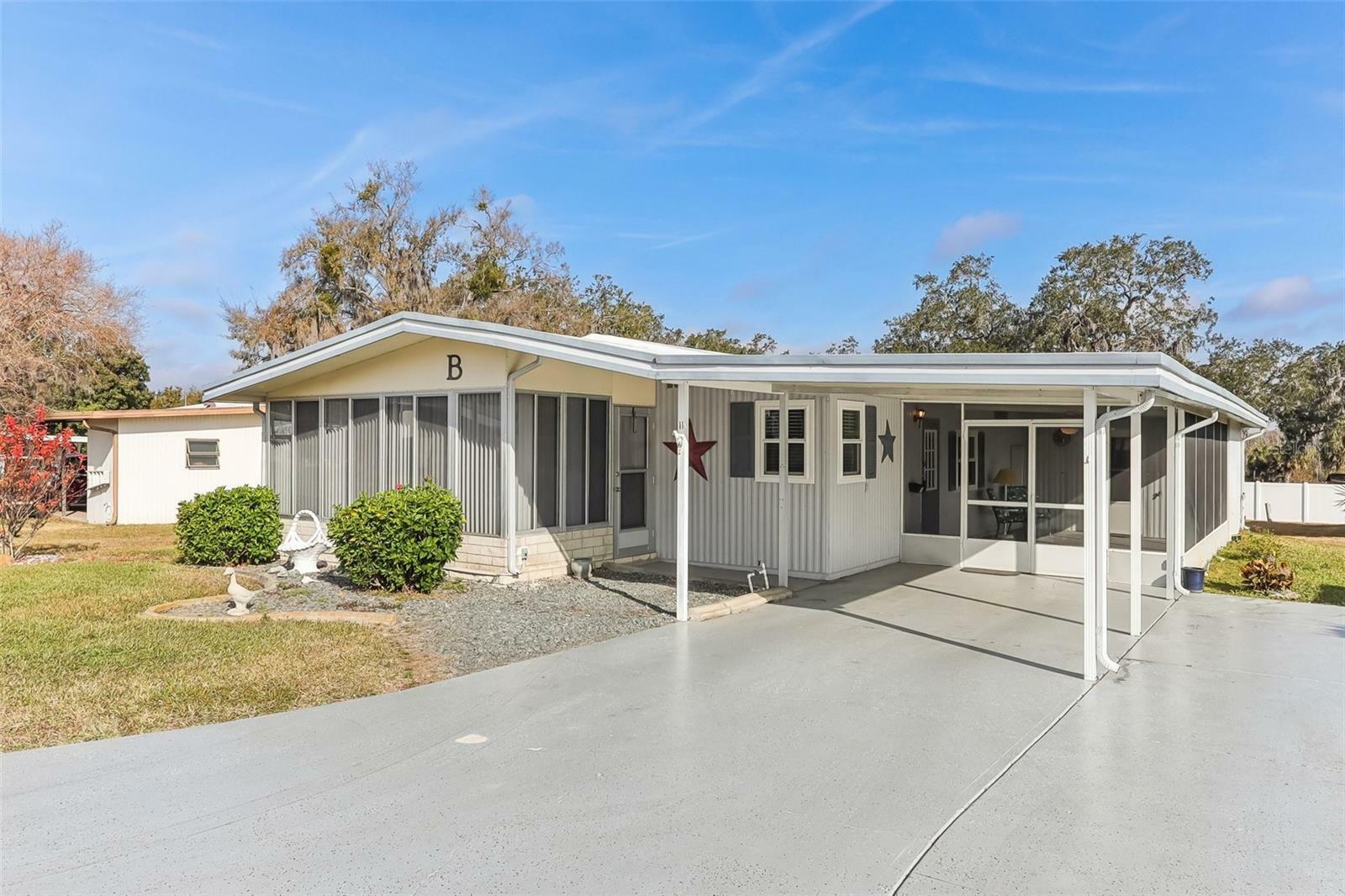 Property Photo: 11 Orangewood Drive FL 34731