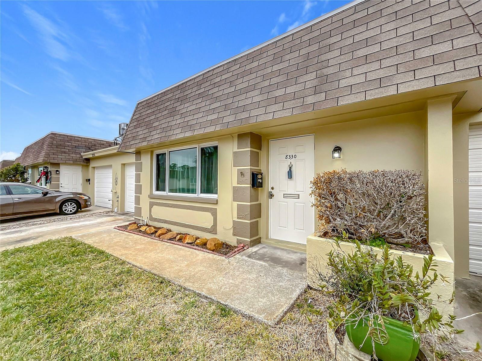 Property Photo:  8330 Vendome Boulevard N  FL 33781 