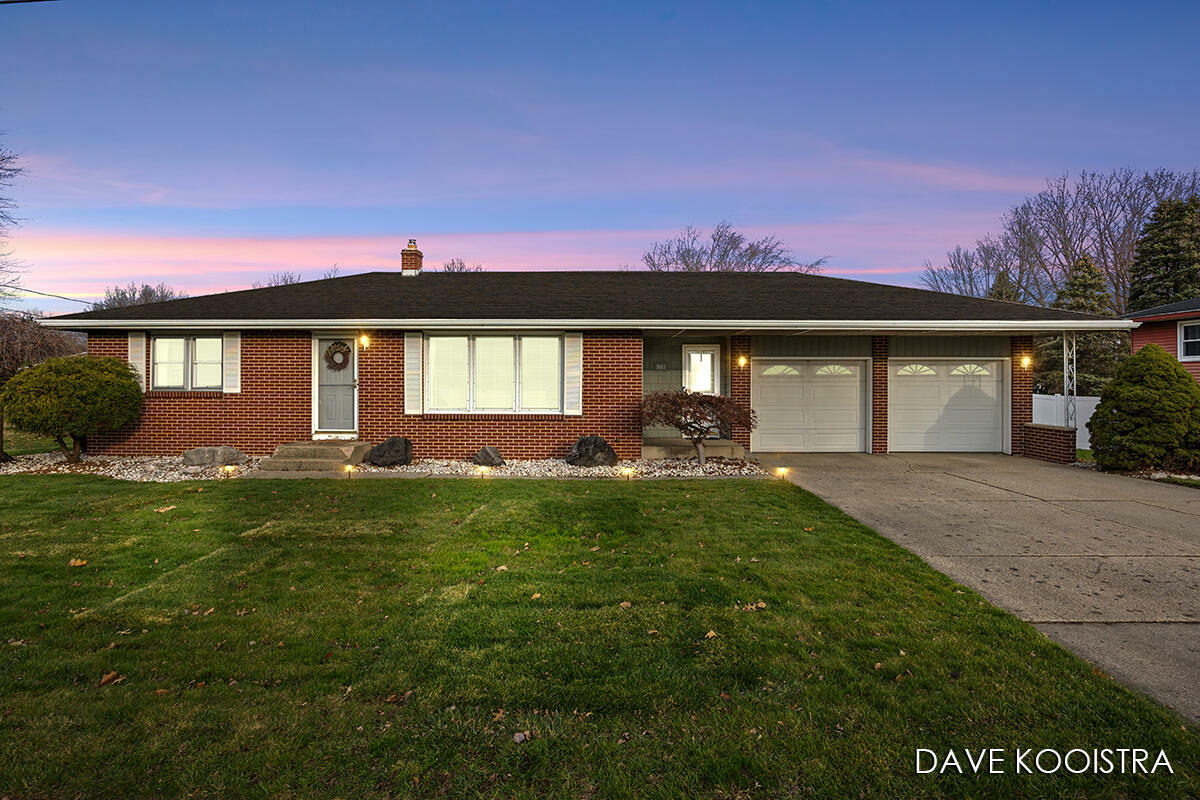 Property Photo:  3085 Barry Street  MI 49426 