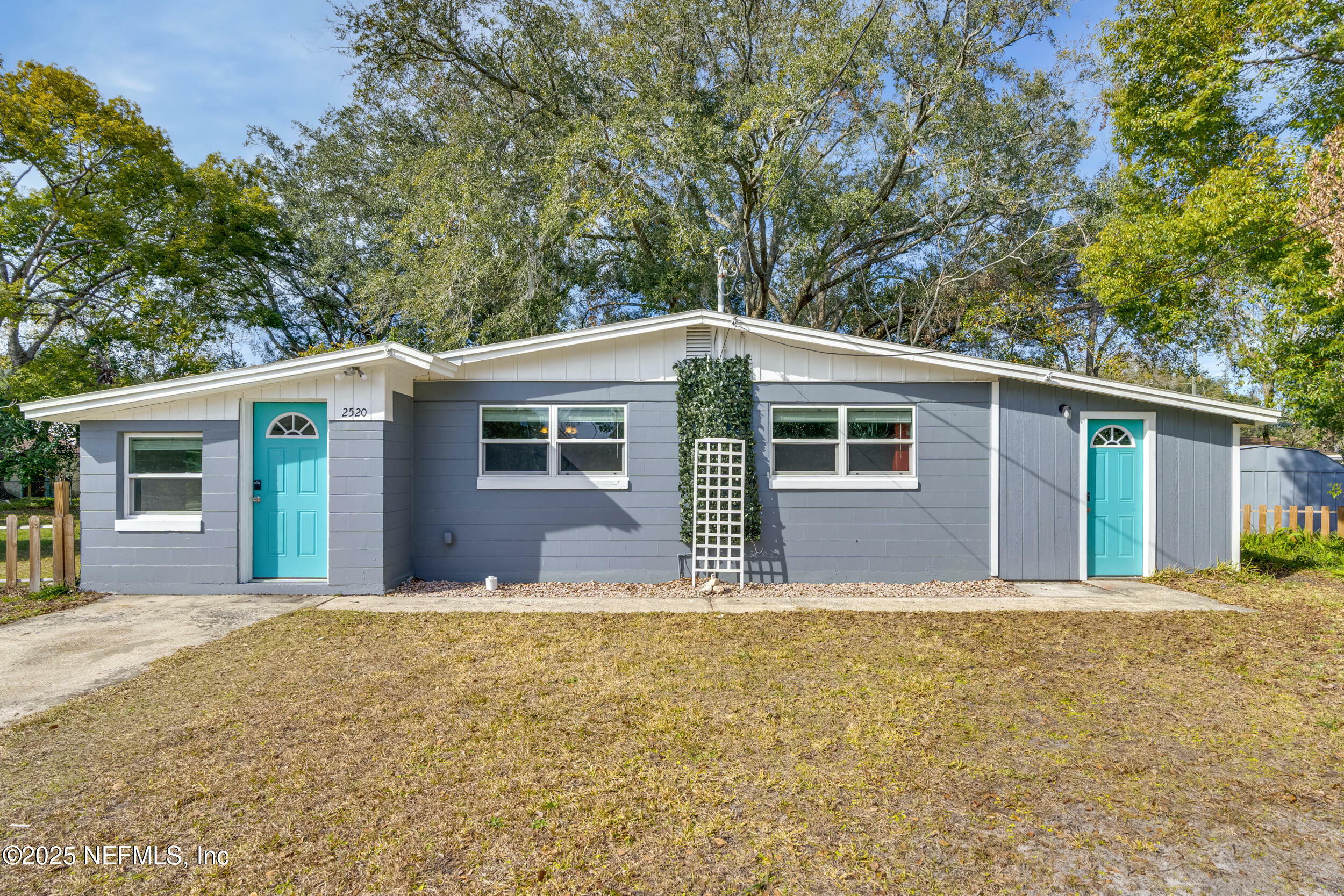 Property Photo:  2520 Chris Court  FL 32210 