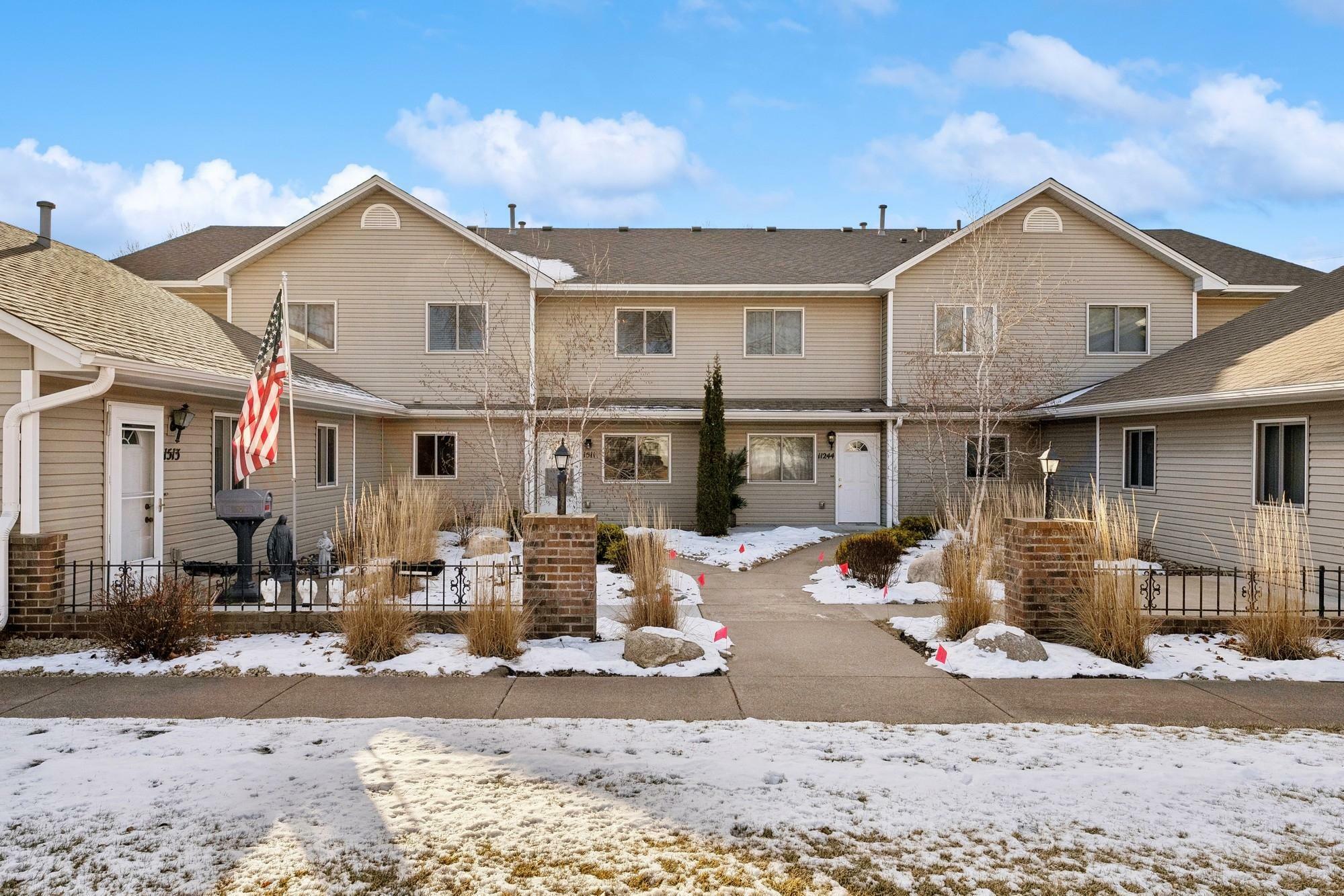 Property Photo:  1511 Creek Meadows Drive NW  MN 55433 