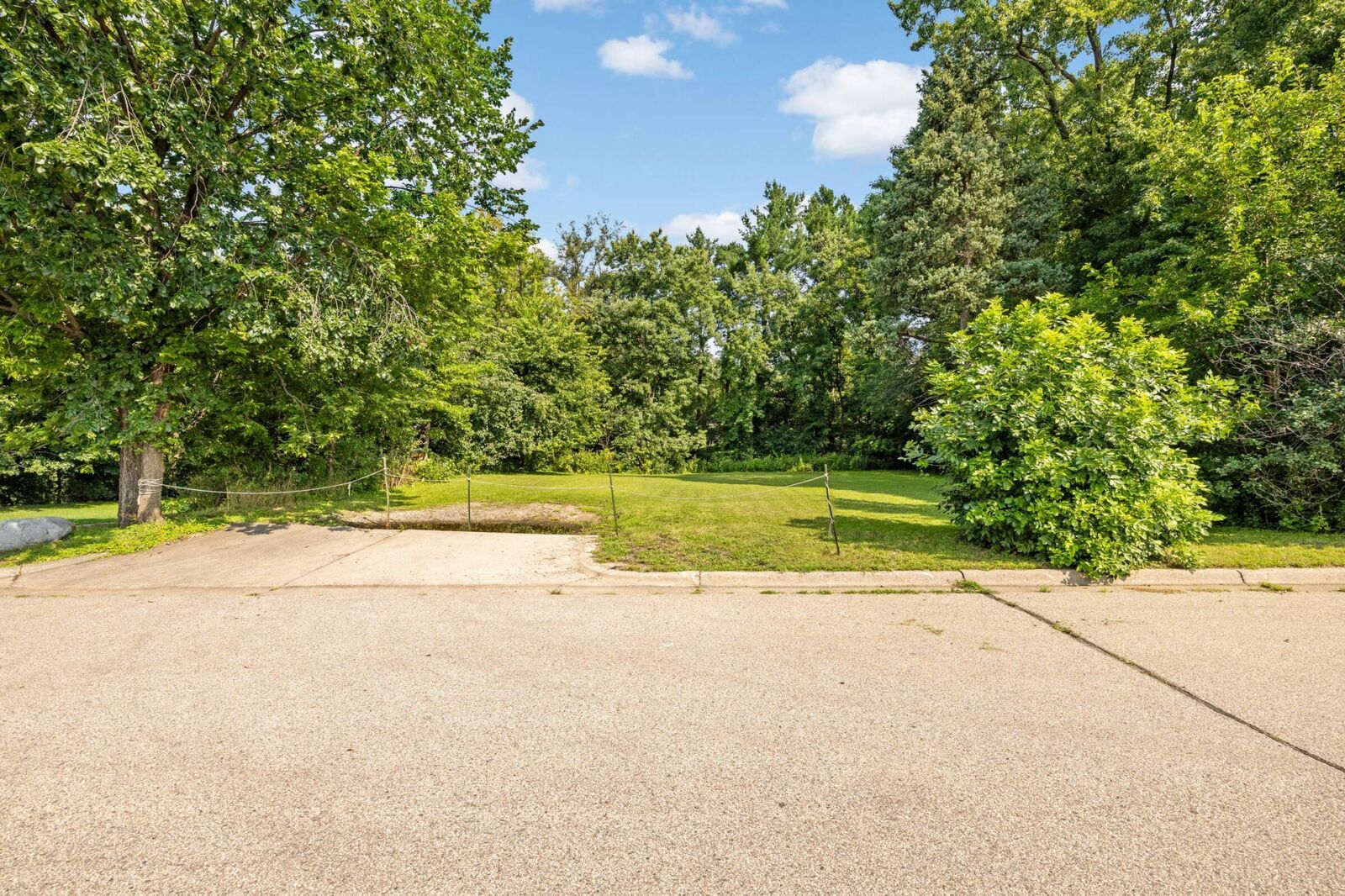 Property Photo:  4102 Wayzata Boulevard  MN 55416 