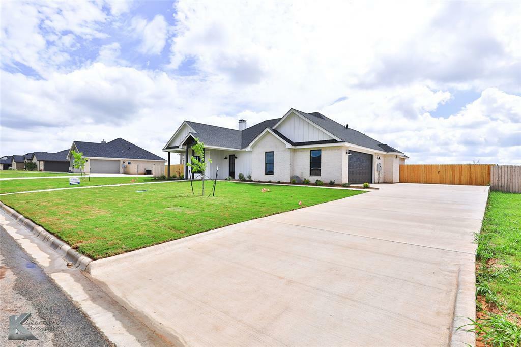 Property Photo: 173 Windy Hill Drive TX 79562