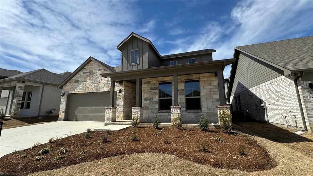 Property Photo: 1726 Red Bud Trail TX 76247