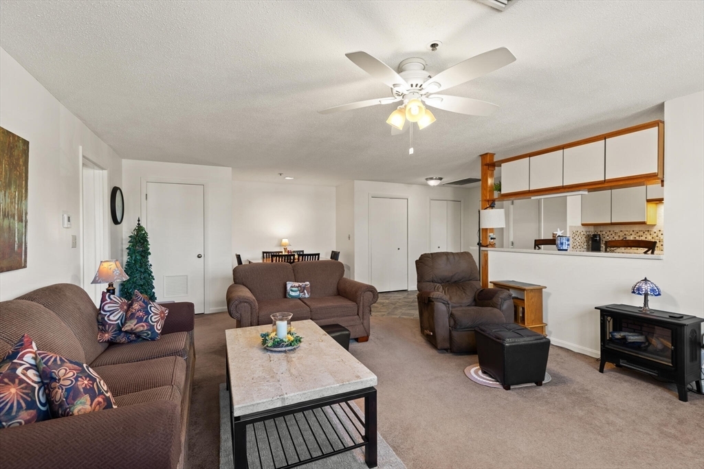 Property Photo:  38 Dunham Rd 309  MA 01915 