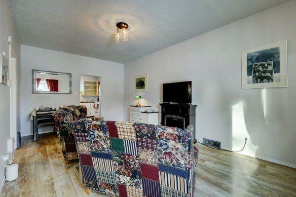 Property Photo:  309 2 Street E  AB T0J 0Y4 