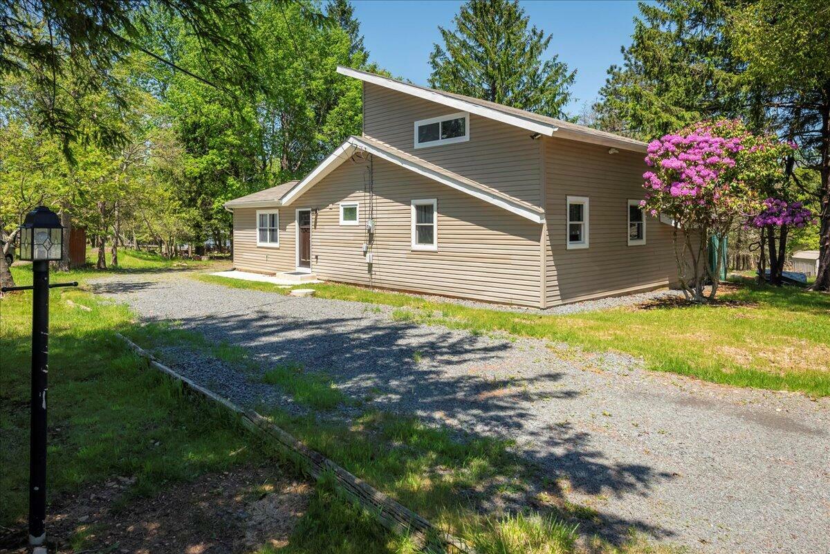 Property Photo: 37 Highridge Rd PA 18210
