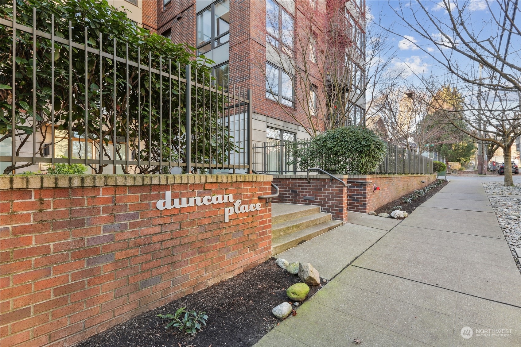 Property Photo: 4547 8th Avenue NE 306 WA 98105