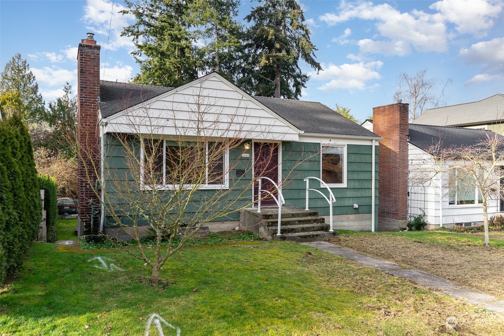 Property Photo:  3045  Garlough Avenue SW  WA 98116 