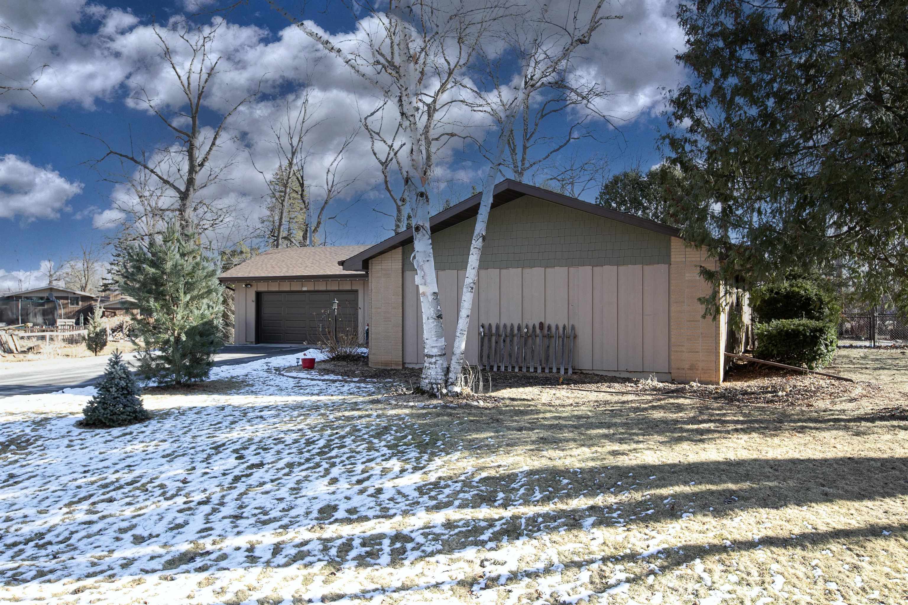 Property Photo:  2622 Oakcrest Drive  WI 54956 