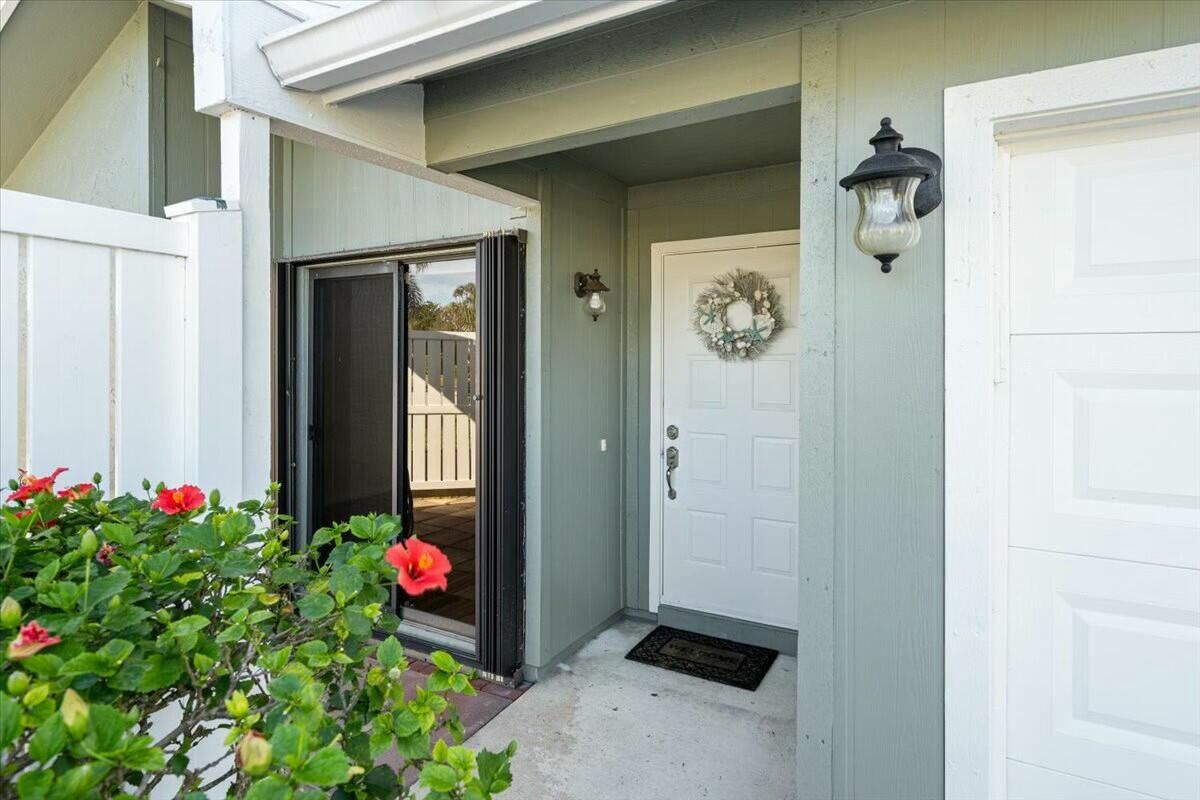 Property Photo: 6686 SE Yorktown Drive FL 33455