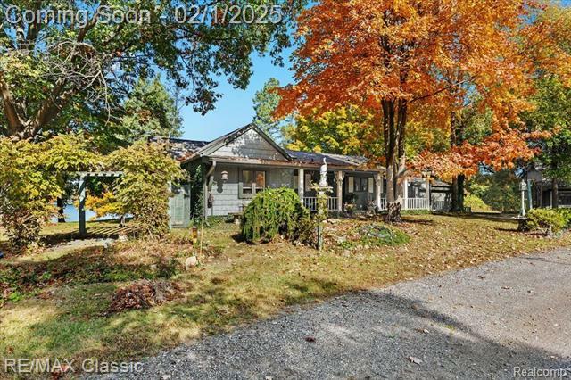 Property Photo:  2045 E Wardlow Road  MI 48356 