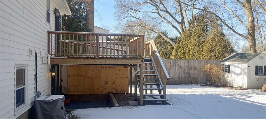 Property Photo:  11 Edgewater Road  RI 02882 