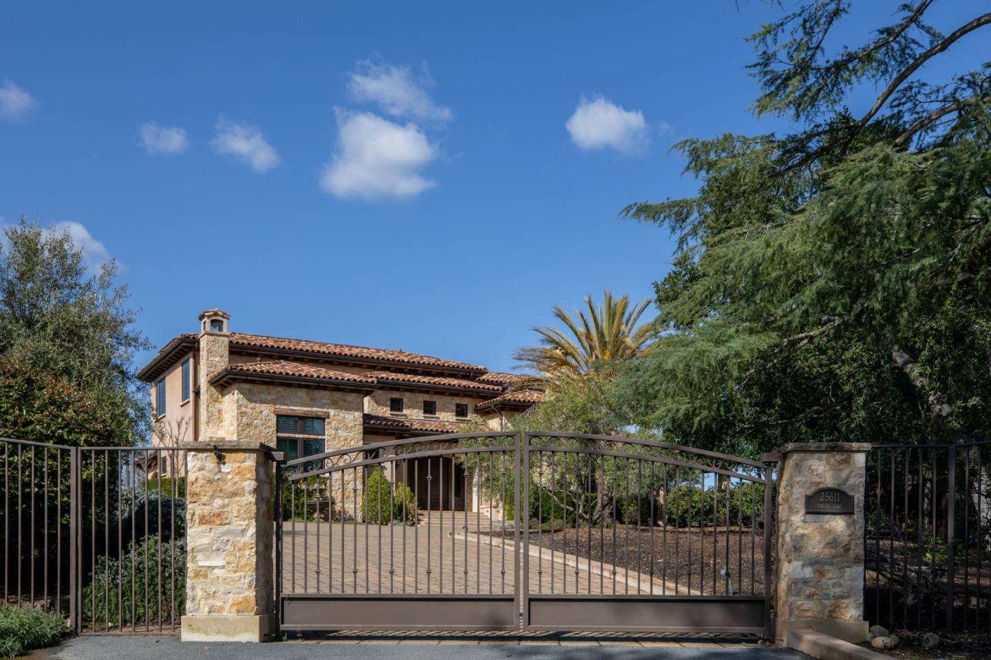 Property Photo: 25611 Vinedo Lane CA 94022