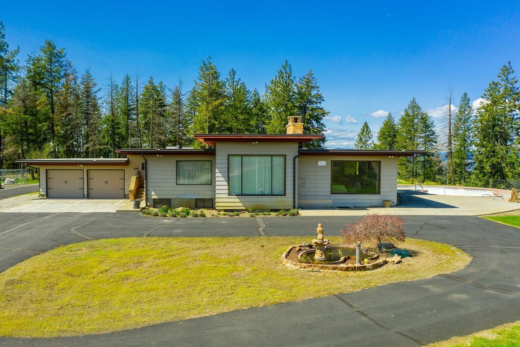 Property Photo: 25512 N Orchard Bluff Rd WA 99003