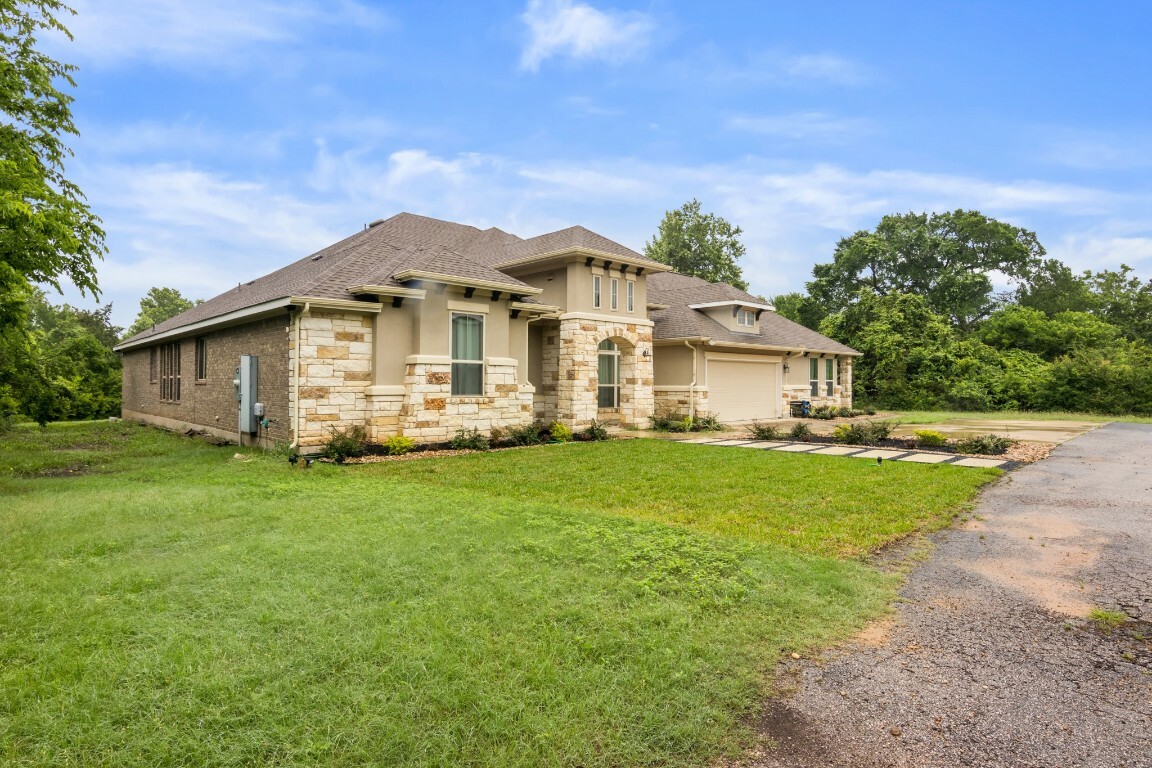 Property Photo:  17 A / 17 B Valley Creek Drive  TX 78664 