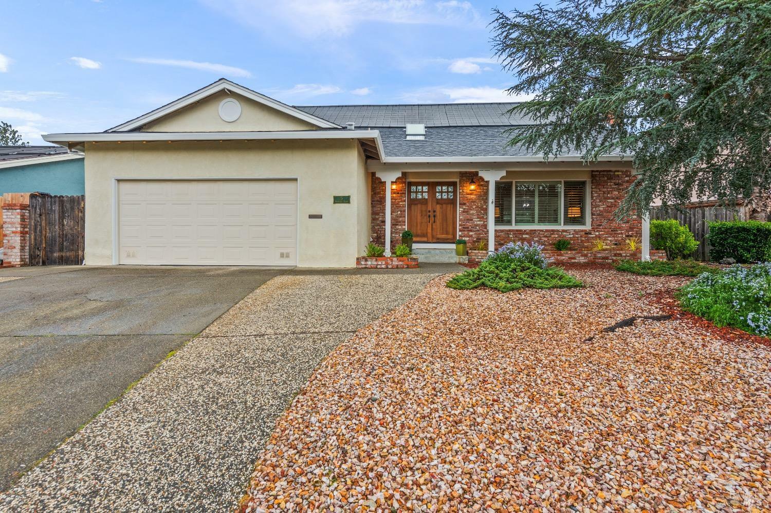 Property Photo: 5 Woodland Court CA 94947