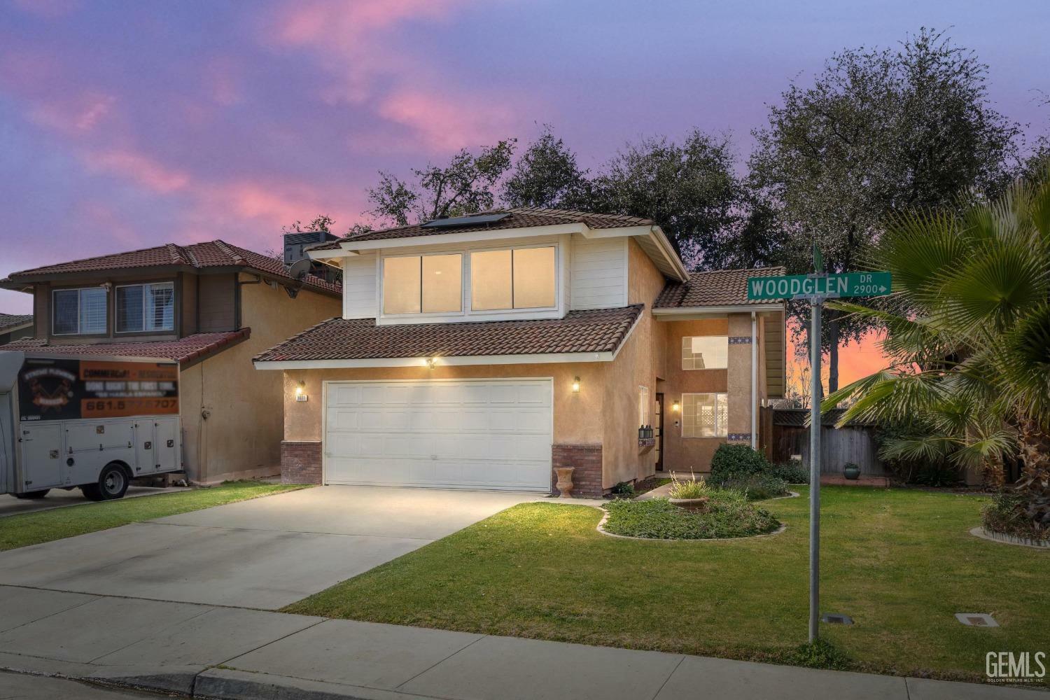 Property Photo:  3001 Woodglen Drive  CA 93311 