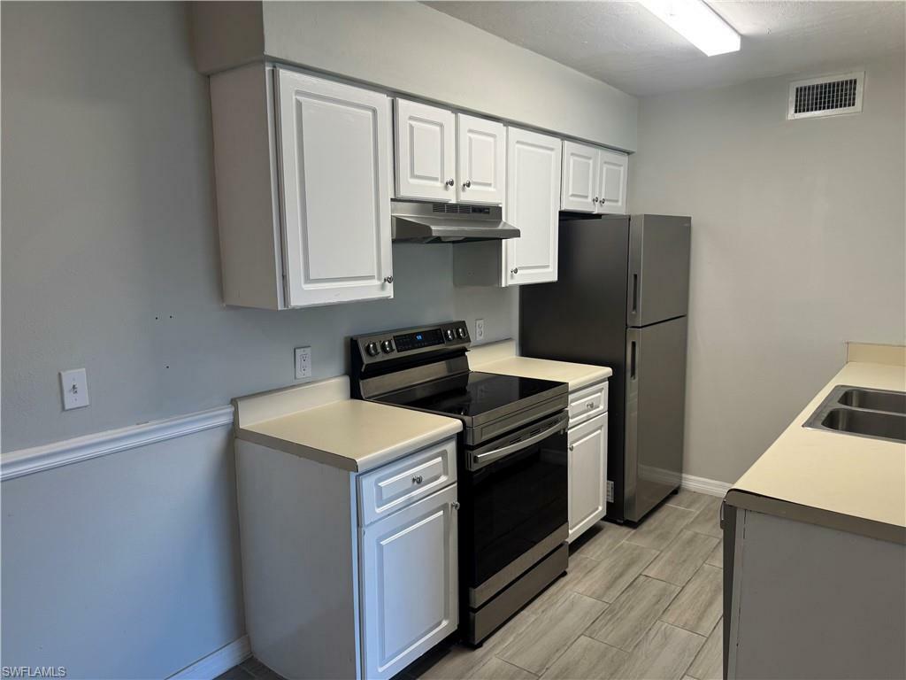 Property Photo: 5311 Summerlin Rd 1104 FL 33919