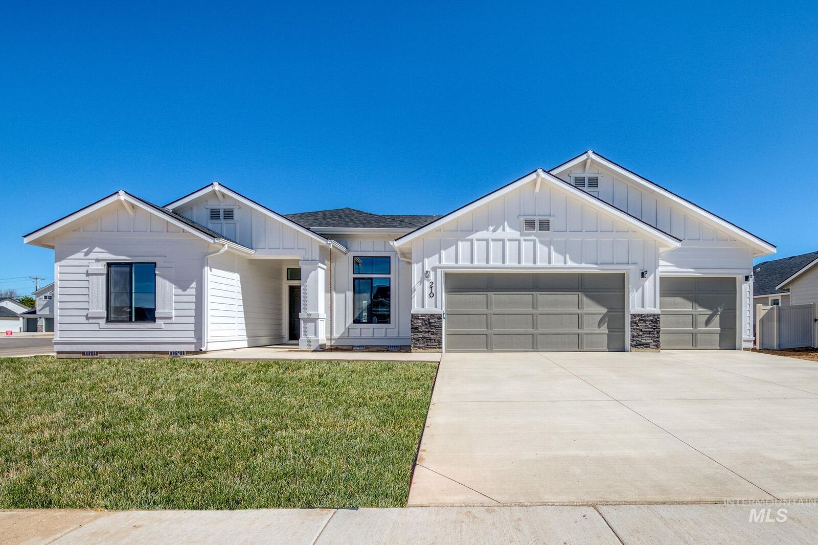 Property Photo:  210 Goldstone Ave  ID 83605