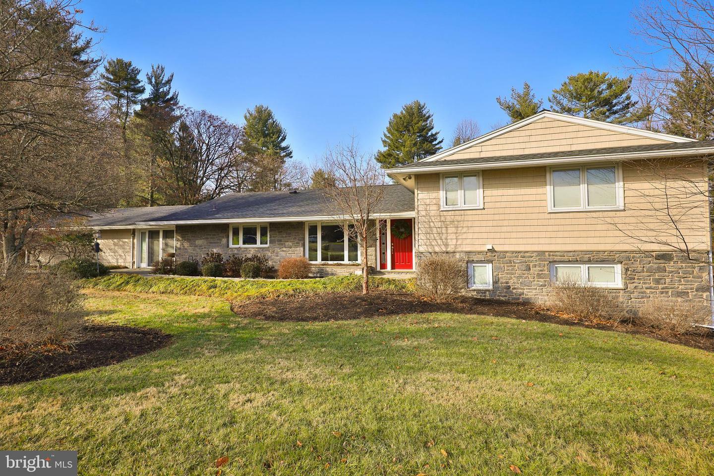 463 Holly Road  Blue Bell PA 19422 photo