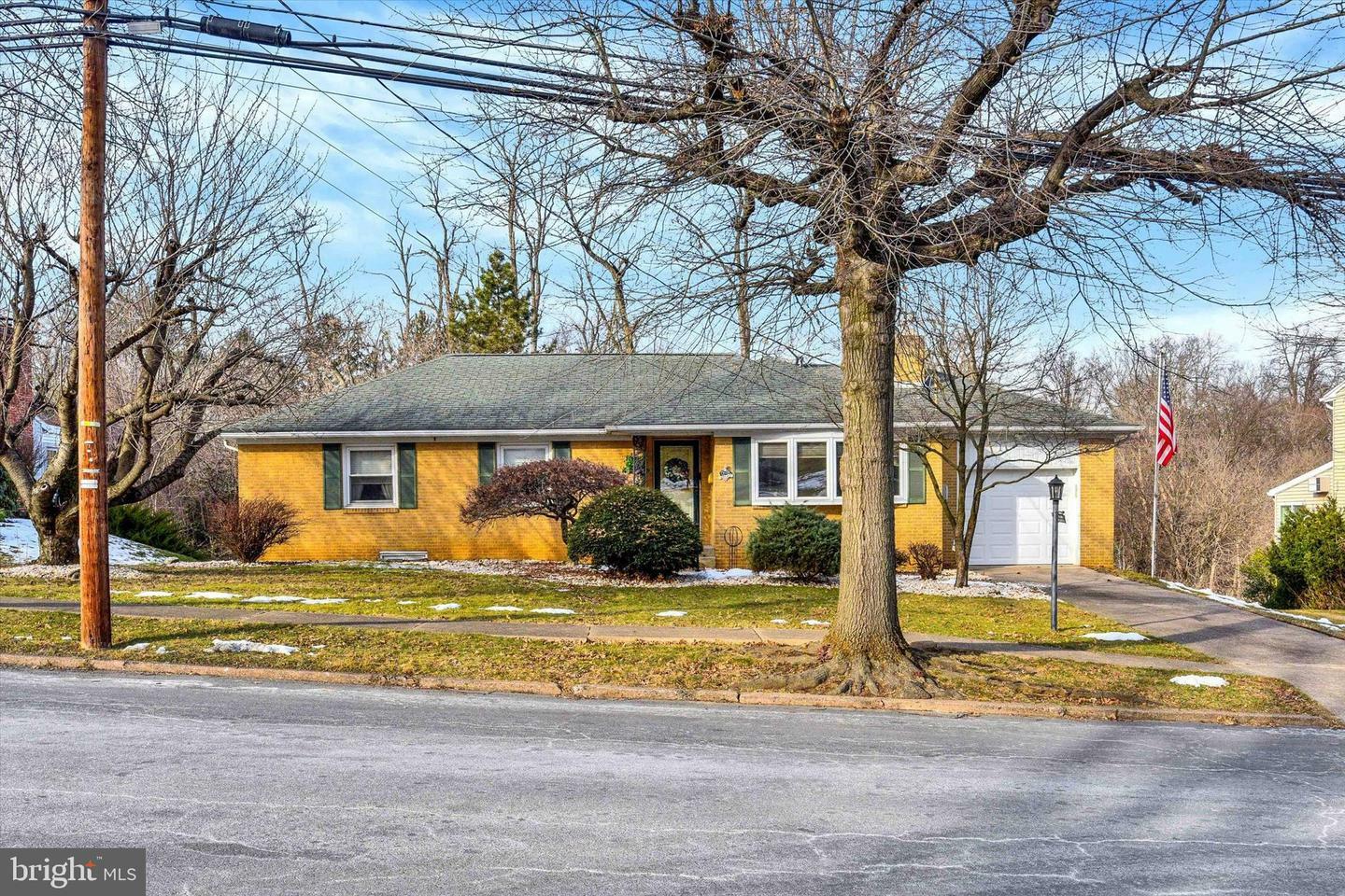 Property Photo:  855 Hillside Drive  PA 17011 