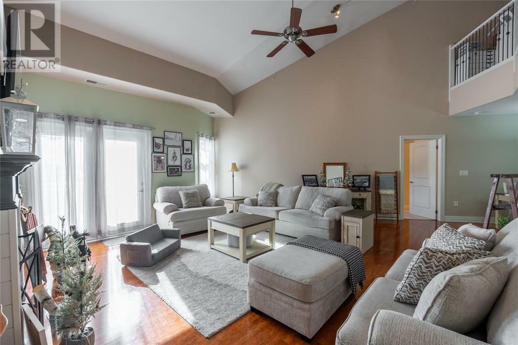 Property Photo:  1550 Venetian Boulevard 310  ON N7T 0A4 