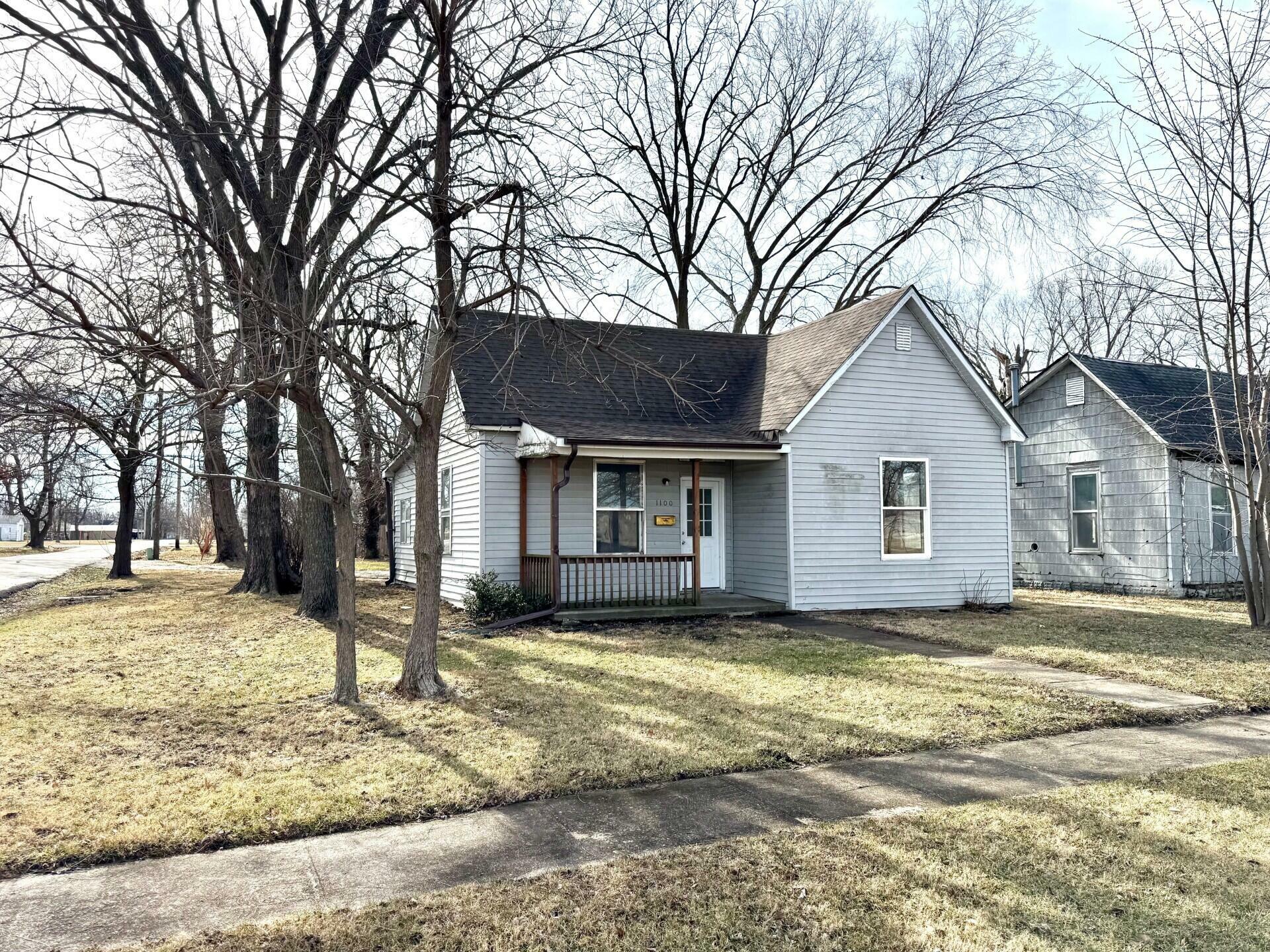 Property Photo:  1100 Quinn St  MO 65270 