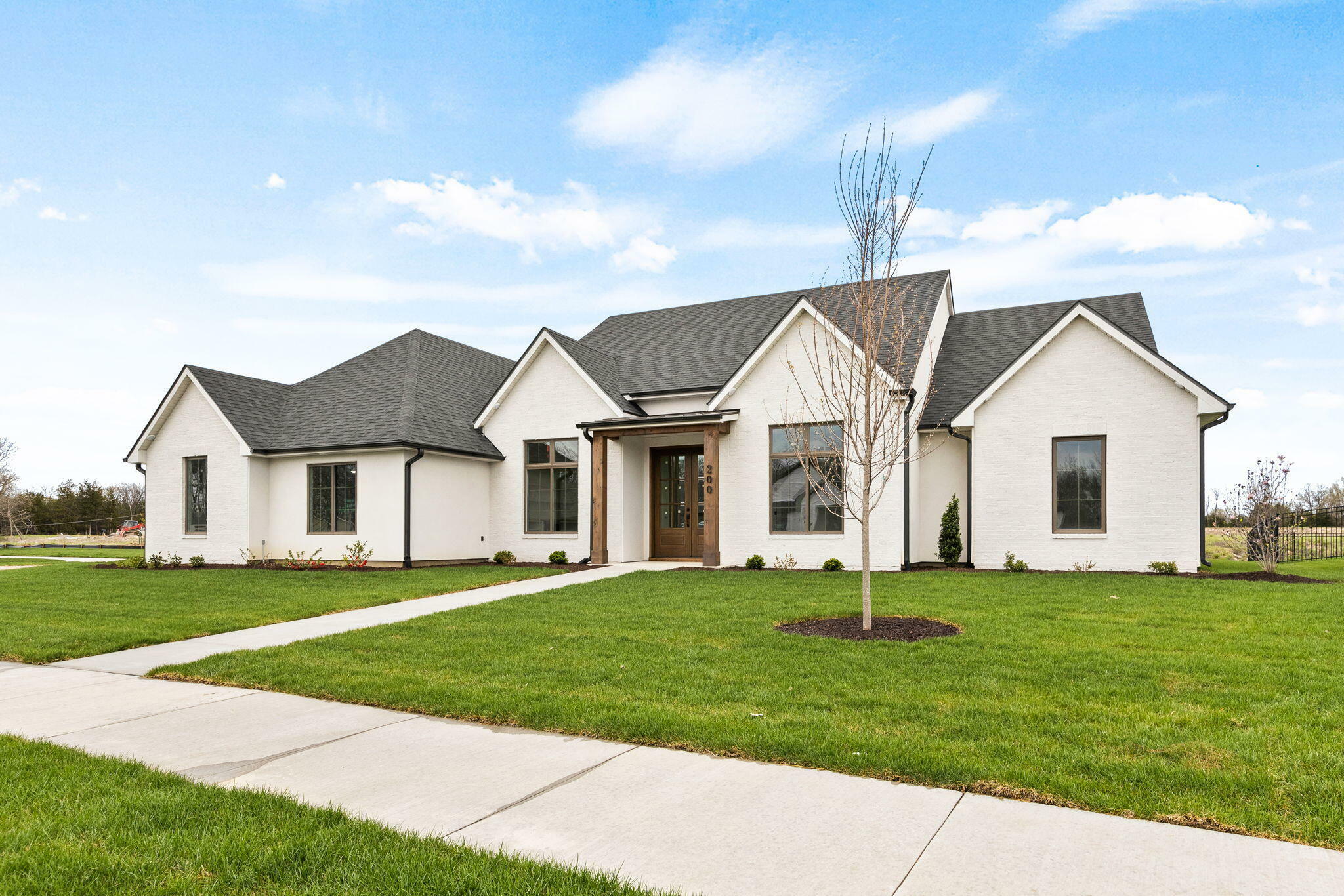Property Photo: 200 Walton Heath Dr MO 65201