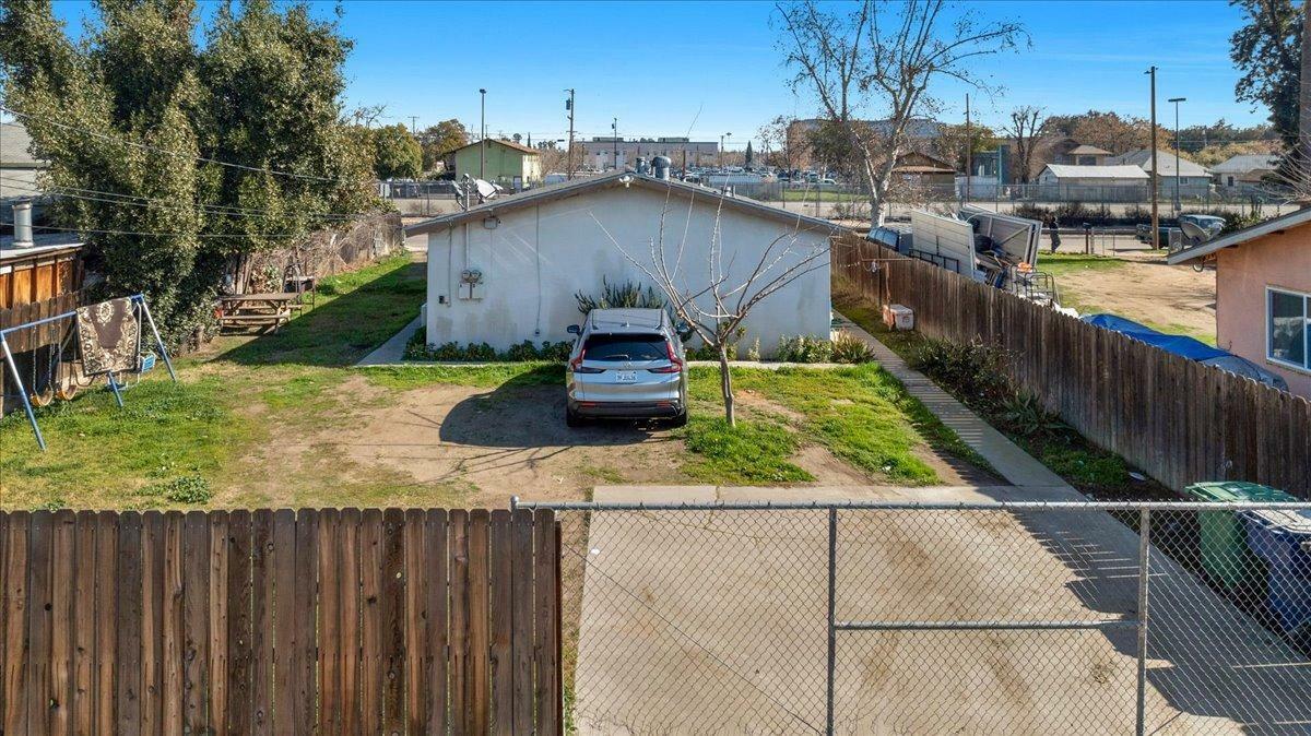 Property Photo:  267 N Diana Street  CA 93701 