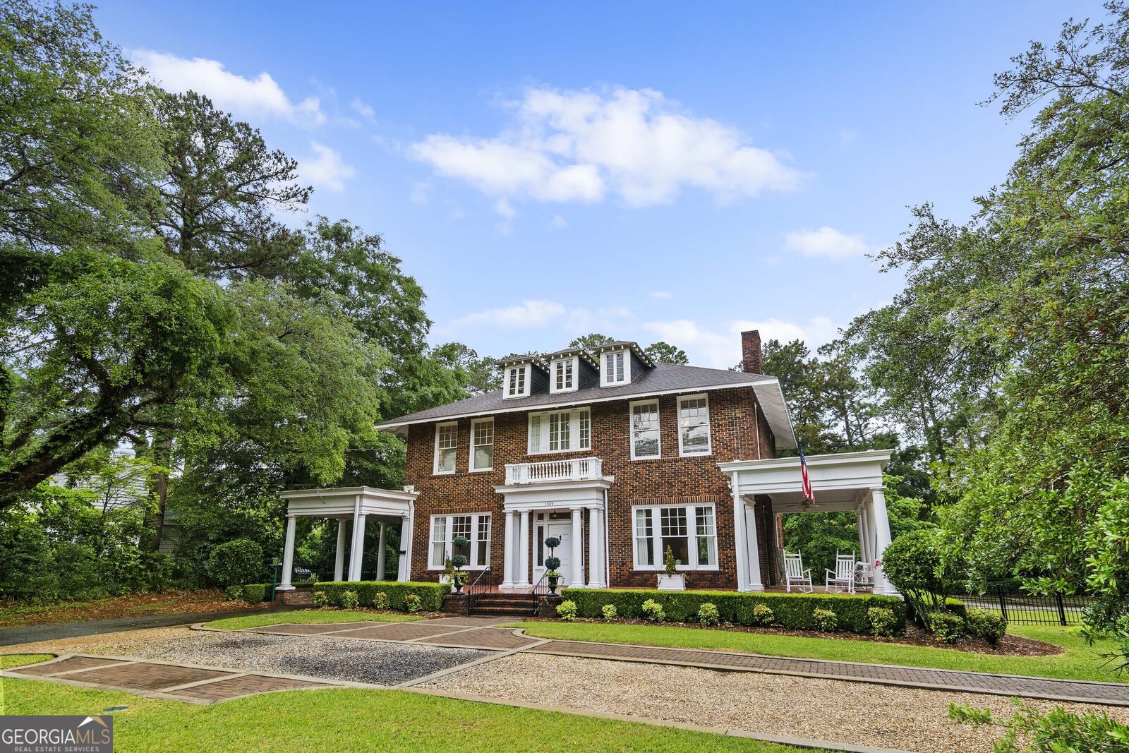 Property Photo:  1305 Bellevue Avenue  GA 31021 