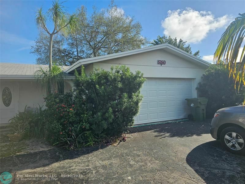 Property Photo:  5260 NE 17th Ave  FL 33334 