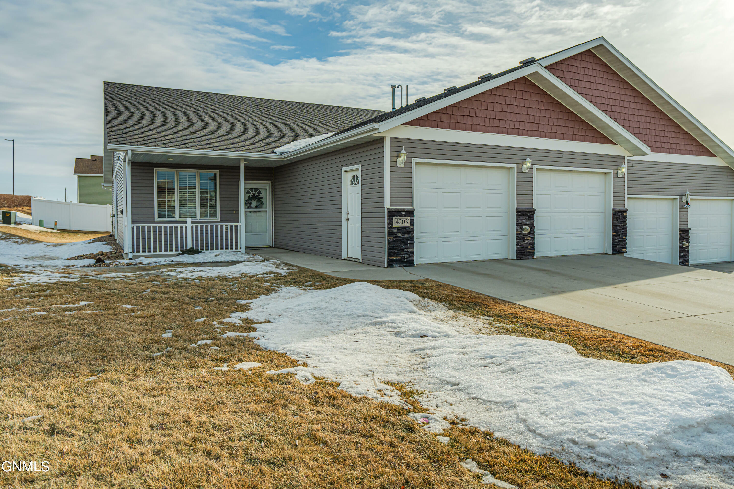 Property Photo:  4203 Boulder Ridge Road  ND 58503 