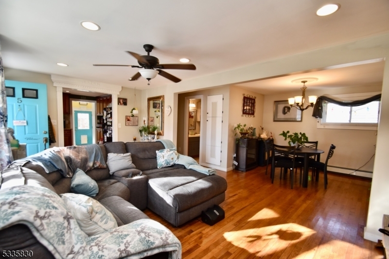 Property Photo: 5 Cree Trl NJ 07438