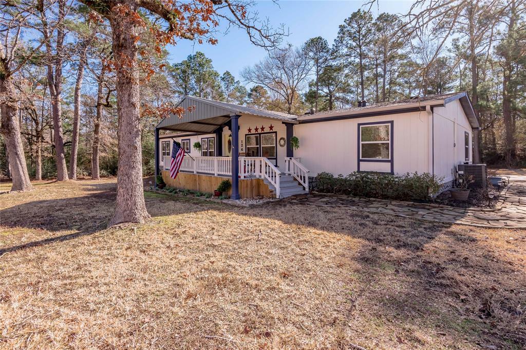 Property Photo:  126 Westlake Street  TX 75862 