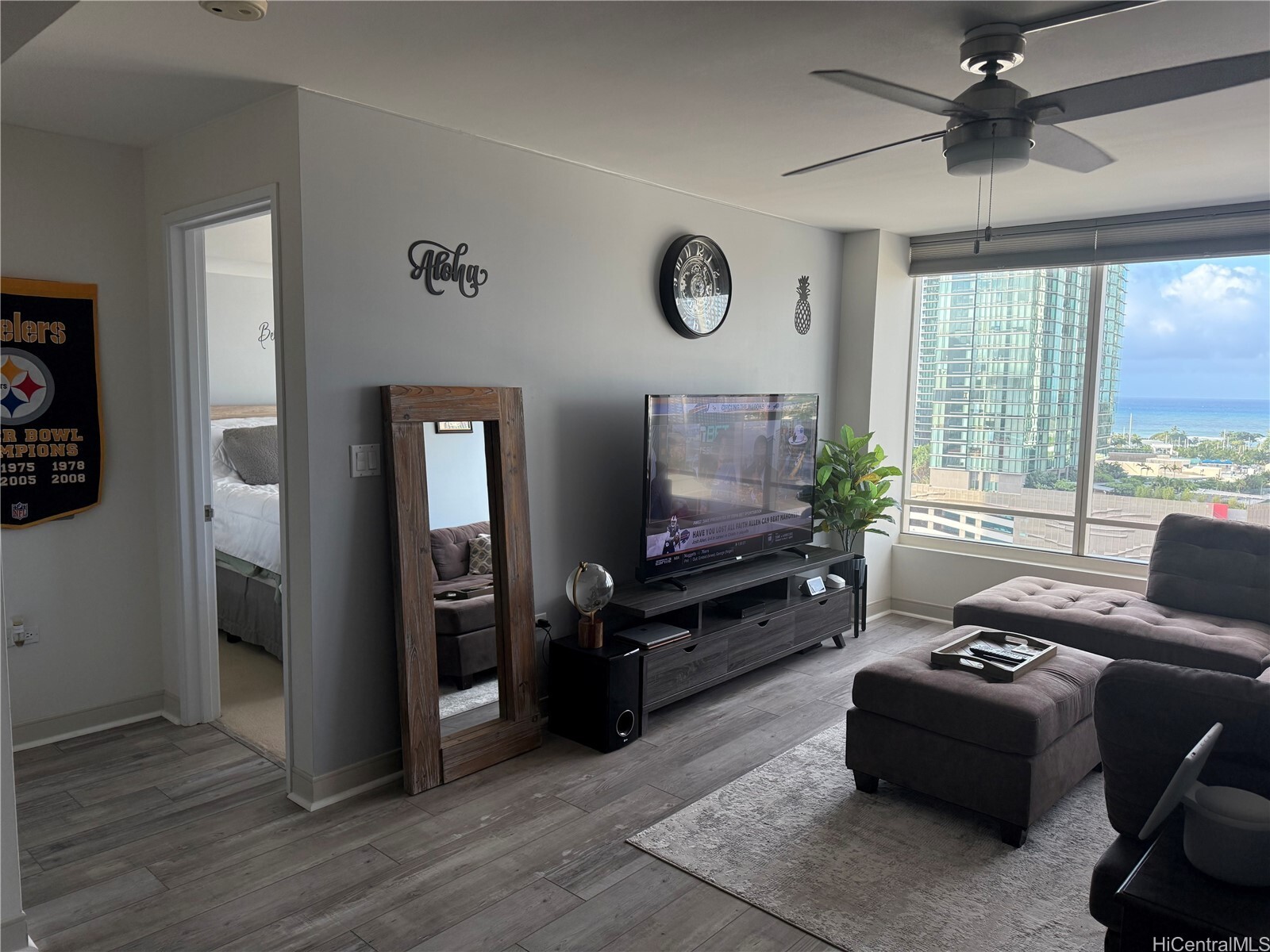 Property Photo: 1009 Kapiolani Boulevard 1909 HI 96814