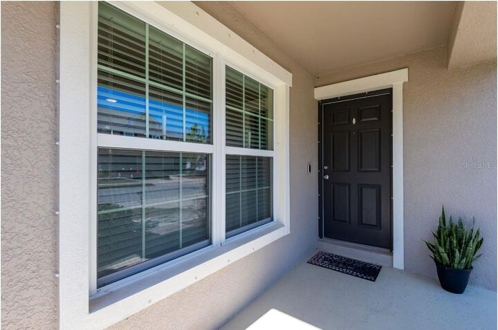 Property Photo: 10428 Rivercrest Drive FL 33578