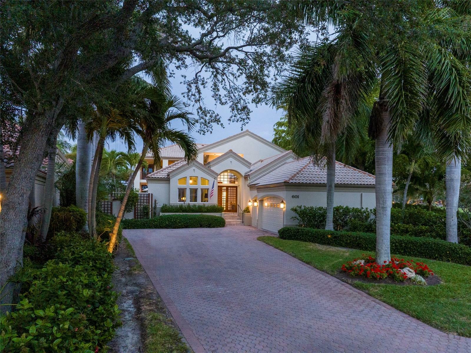 Property Photo: 601 Weston Pointe Court FL 34228