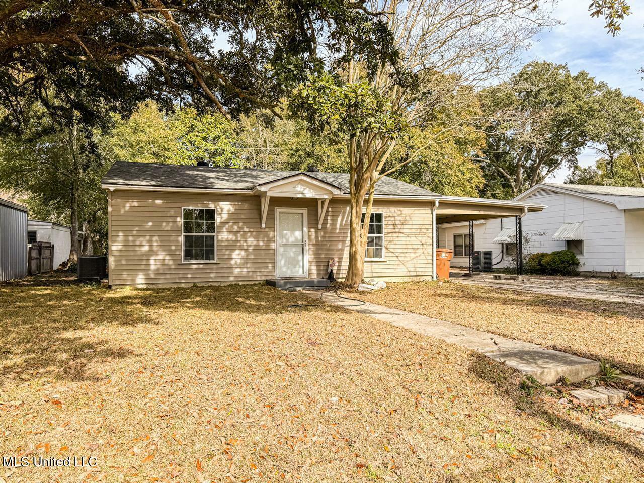2548 Bryn Mawr Avenue  Biloxi MS 39531 photo