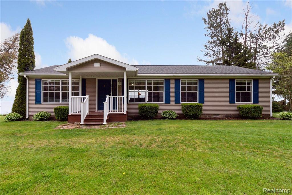 Property Photo: 1515 Lakeside Drive MI 48441 7963