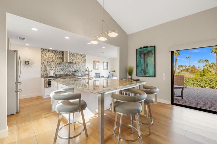 Property Photo:  48628 Sundrop Court  CA 92260 