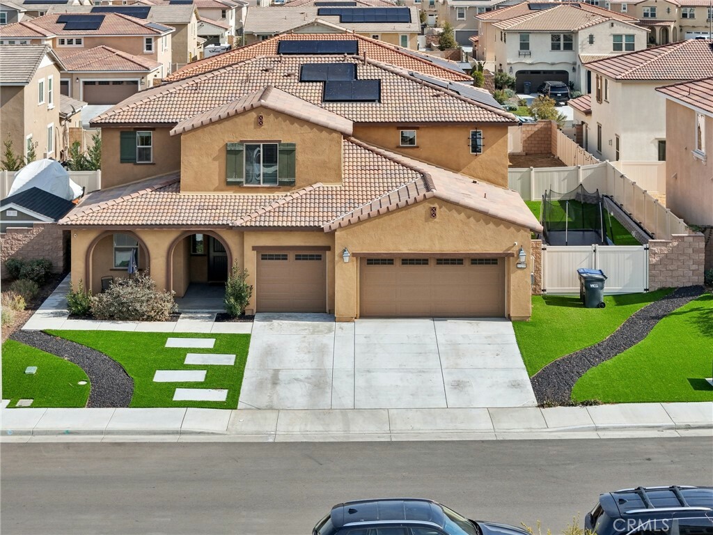 Property Photo: 27238 Hideout Court CA 92585