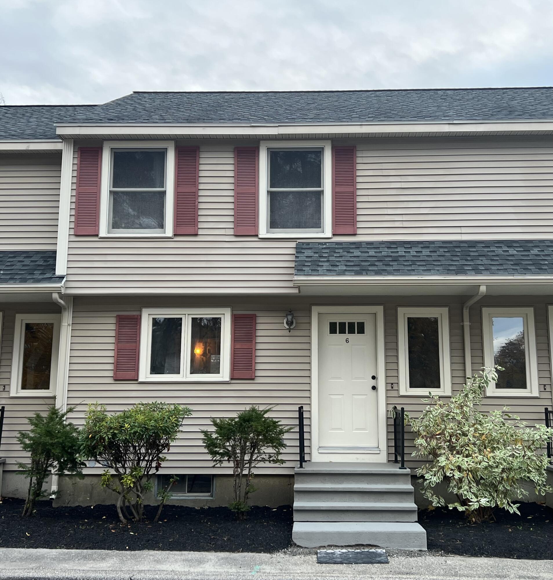 Property Photo: 162 Beach Street 9 ME 04072