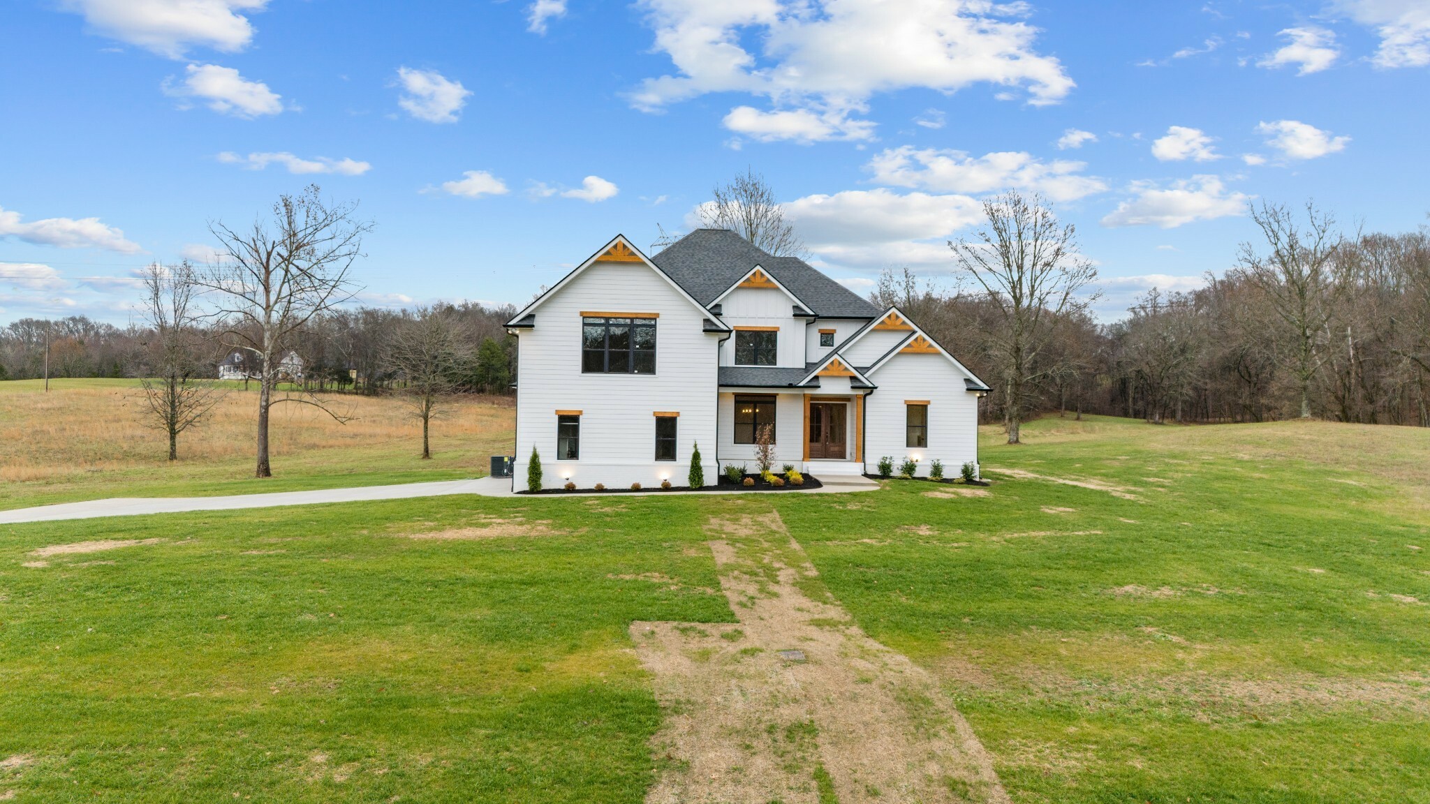 Property Photo: 2805 Leeville Rd TN 37122